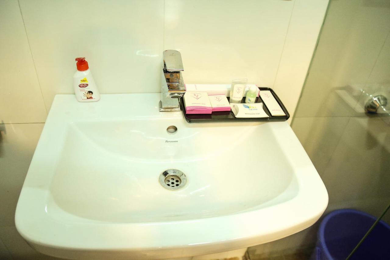 Hotel Sera Grand Chennai Esterno foto